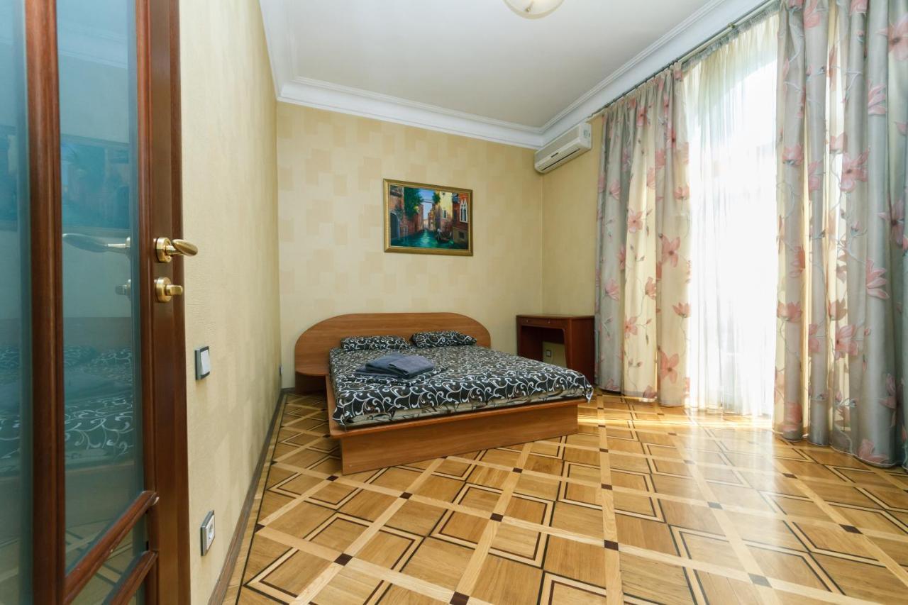 Квартира На Крещатике Киев Екстериор снимка