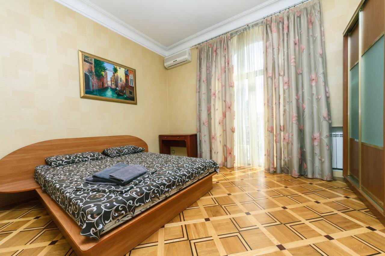 Квартира На Крещатике Киев Екстериор снимка
